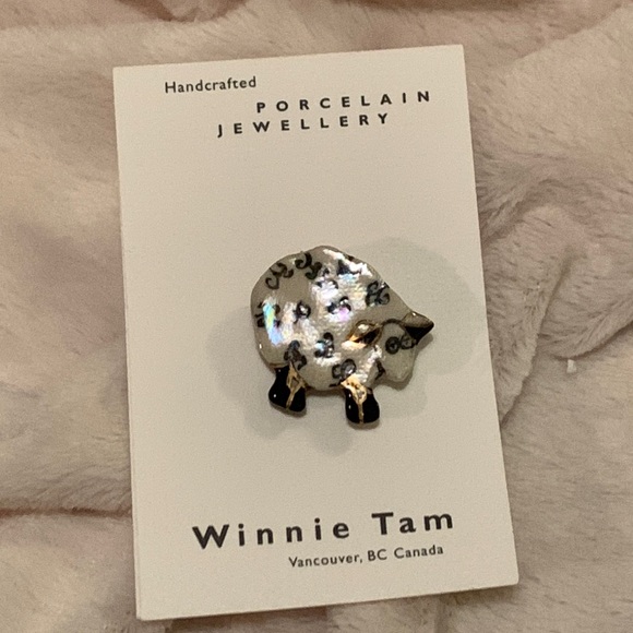 Winnie Tam porcelain jewellery handmade - Picture 2 of 4